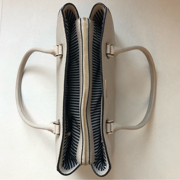 Kate Spade Phila Prospect Place, excellent condition & absolutely gorgeous. - Picture 14 of 16